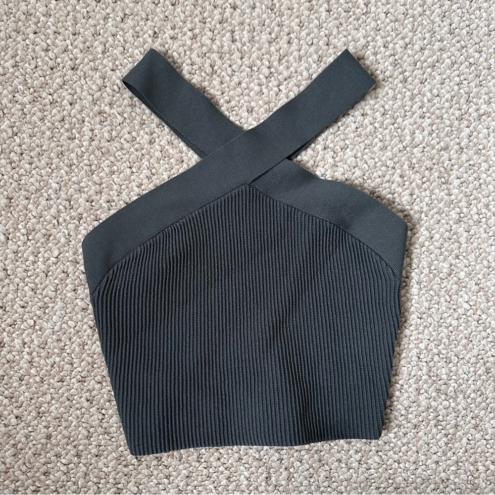 NWOT Aritzia Babaton Sculpt Knit Criss Cross Cropped Tank
